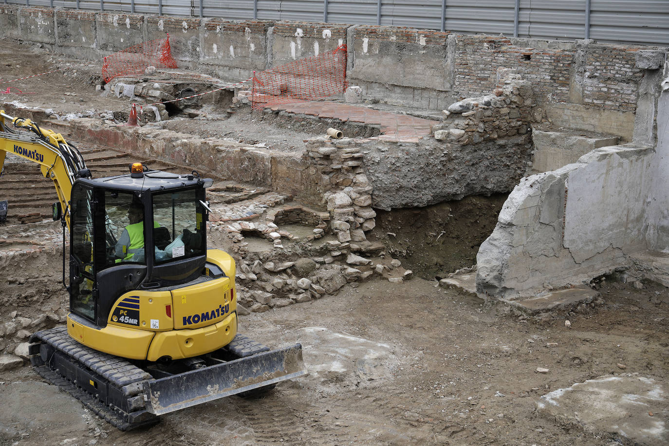 Fotos: Excavaciones arqueológicas en la parcela del Astoria