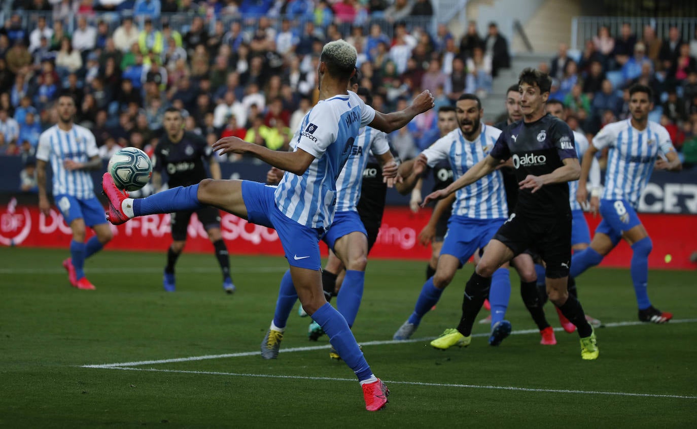 Fotos: El Málaga-Racing, en imágenes