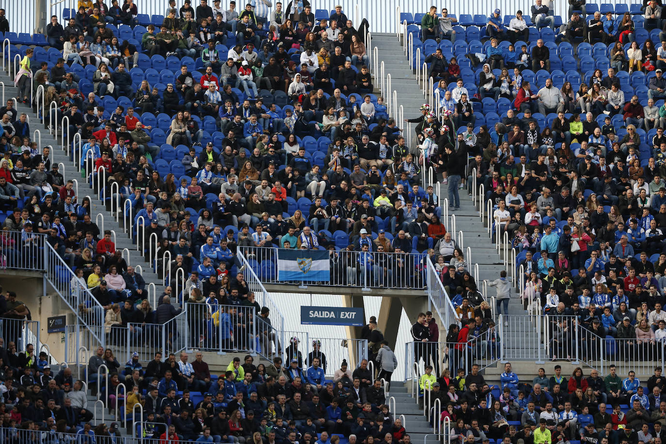 Fotos: ¿Estuviste en el Málaga-Racing? Búscate en las gradas de La Rosaleda