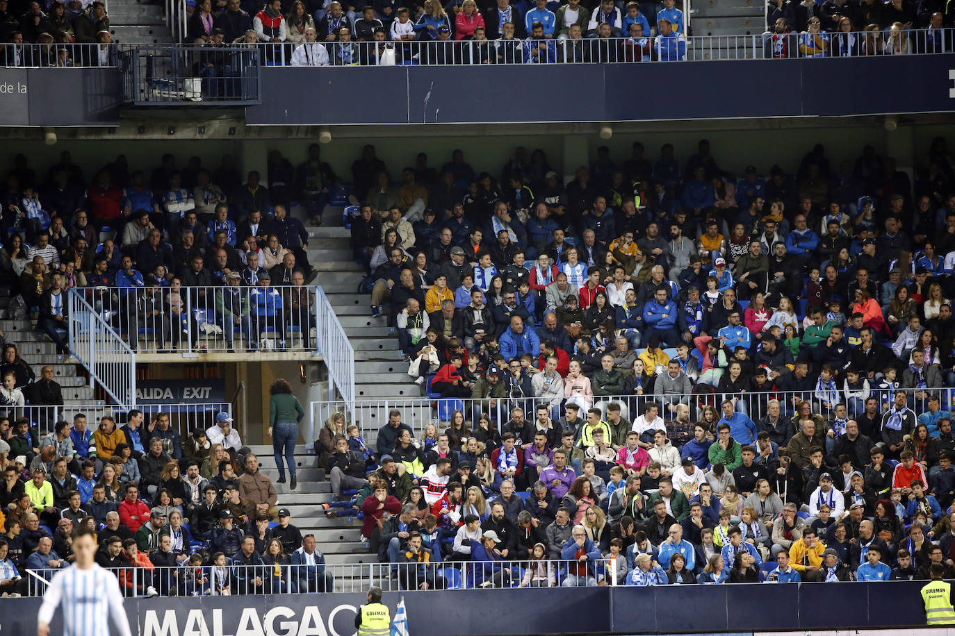 Fotos: ¿Estuviste en el Málaga-Racing? Búscate en las gradas de La Rosaleda