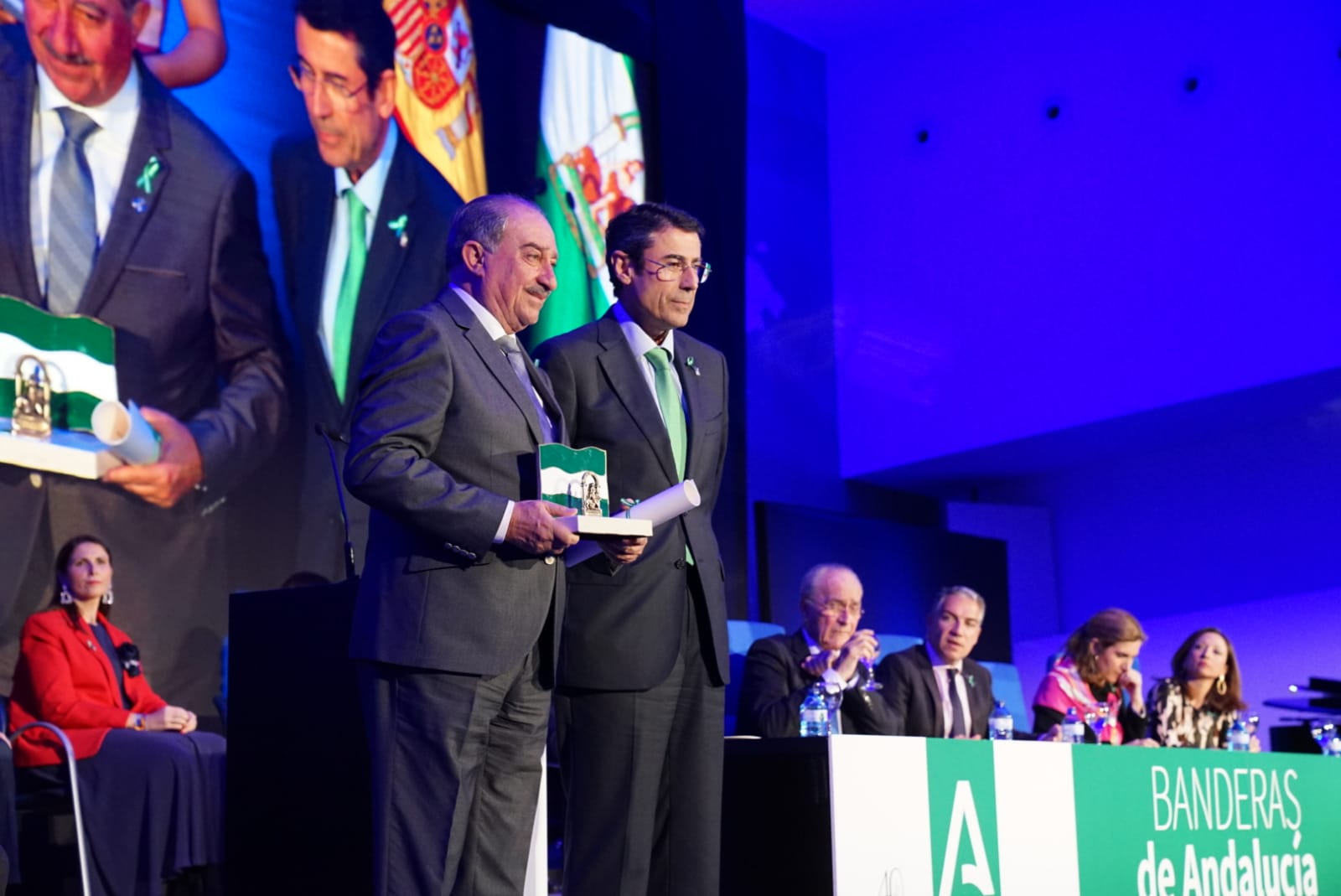 La Junta entrega sus distinciones en Málaga con motivo del Día de Andalucía en un acto entre el reconocimiento y la reivincicación. 