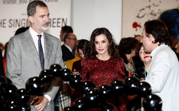 El rey Felipe VI y la reina Letizia durante la inauguración oficial de ARCO 2020 en Ifema, en Madrid. 