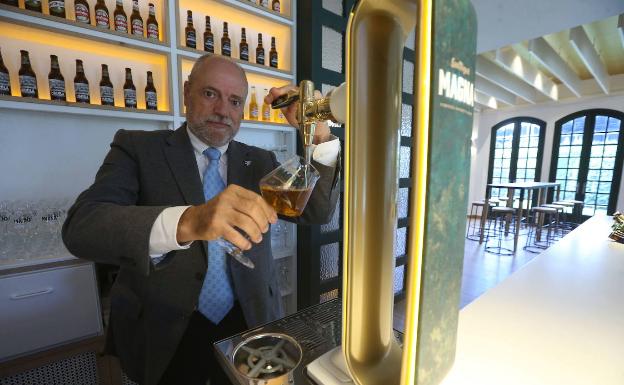 José Manuel Huesa, director de la fábrica Mahou-San Miguel: «La cerveza, gracias a Dios, hasta en la guerra se bebe»