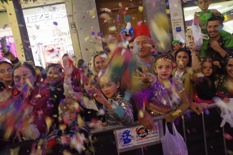 Los disfraces llenaron las calles del Centro Histórico en uno de los días grandes de esta 40 edición de la fiesta