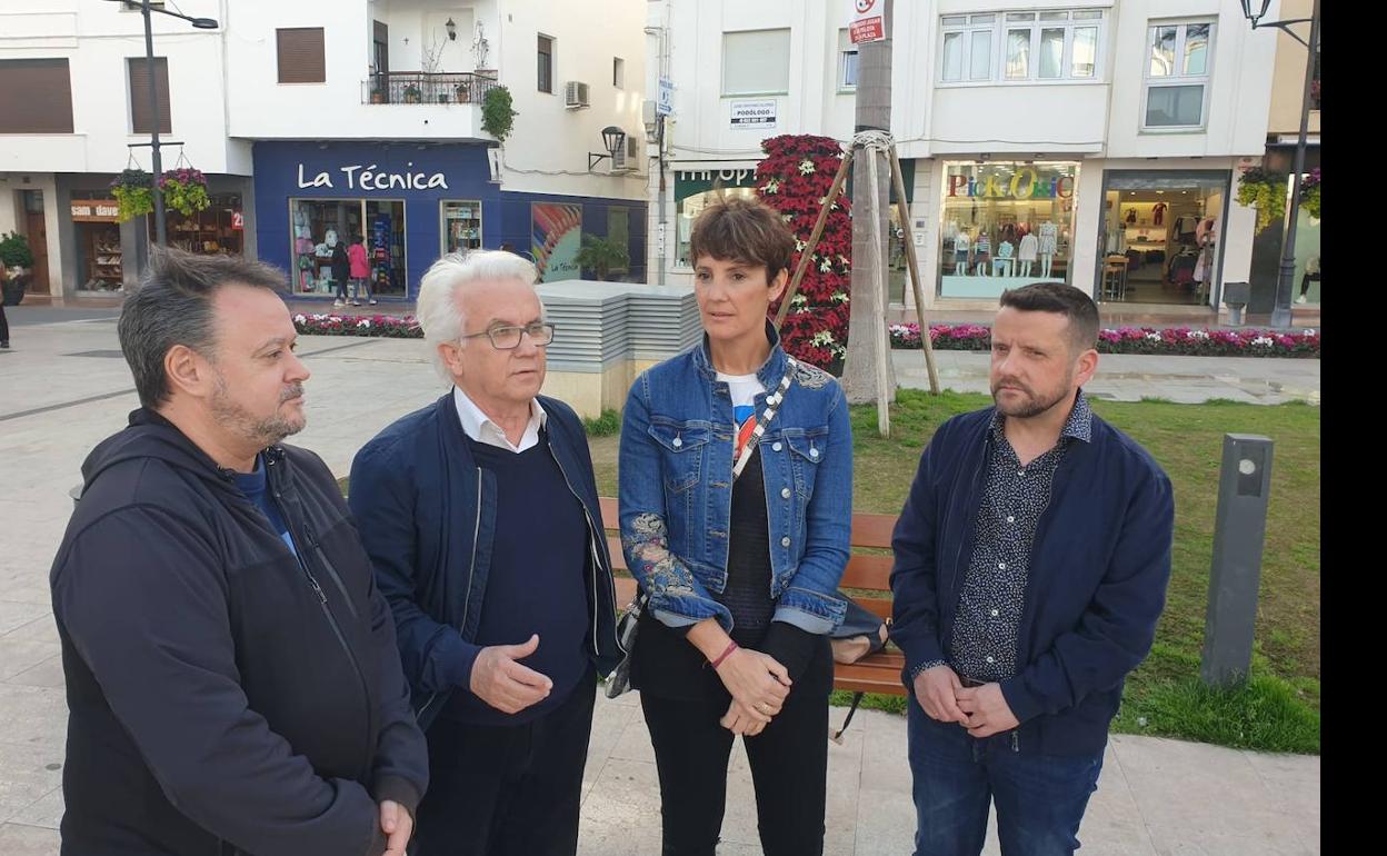 Integrantes de la Plataforma durante la rueda de prensa 