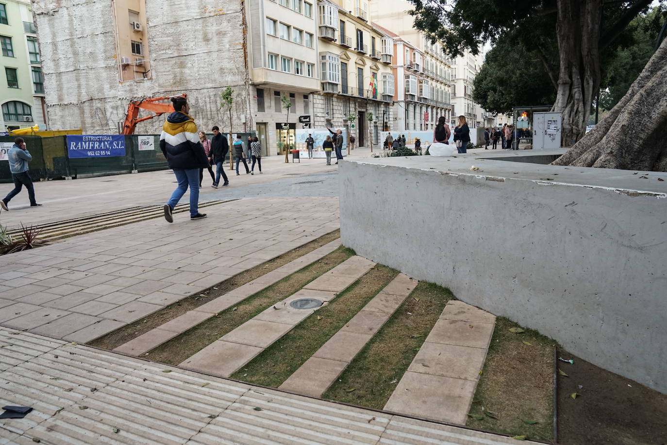 Fotos: Las zonas verdes de la nueva Alameda Principal, muy deterioradas