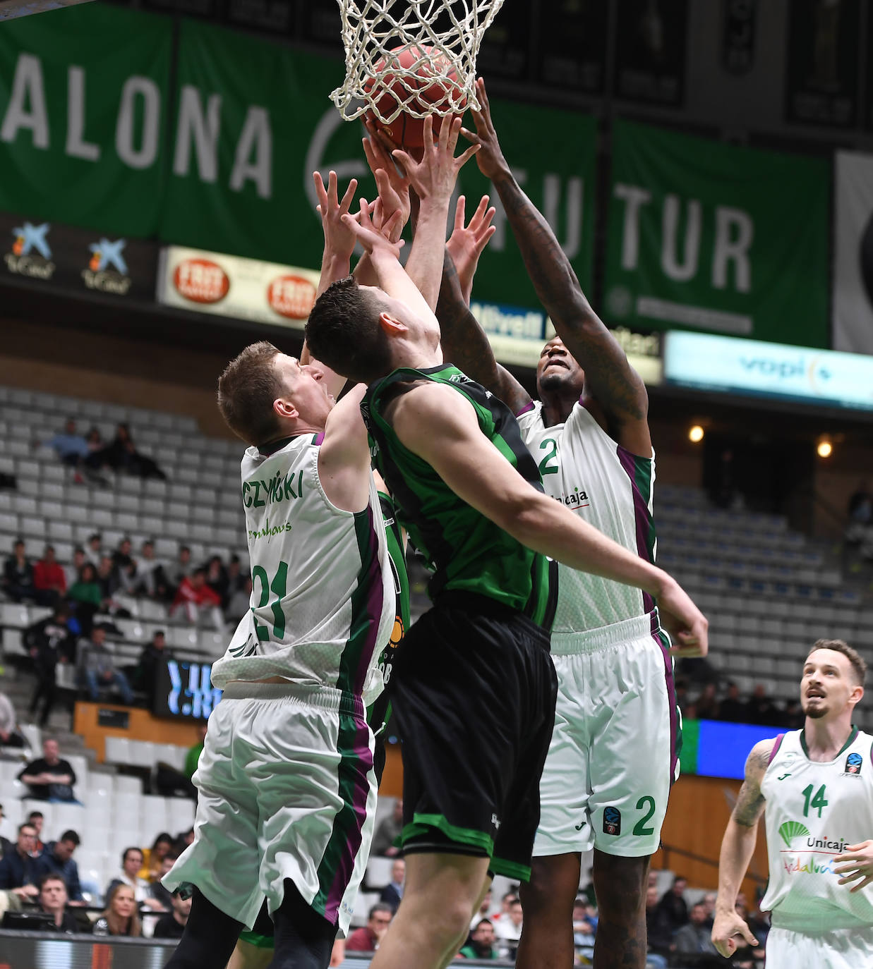 Fotos: El Joventut-Unicaja de Eurocup, en imágenes