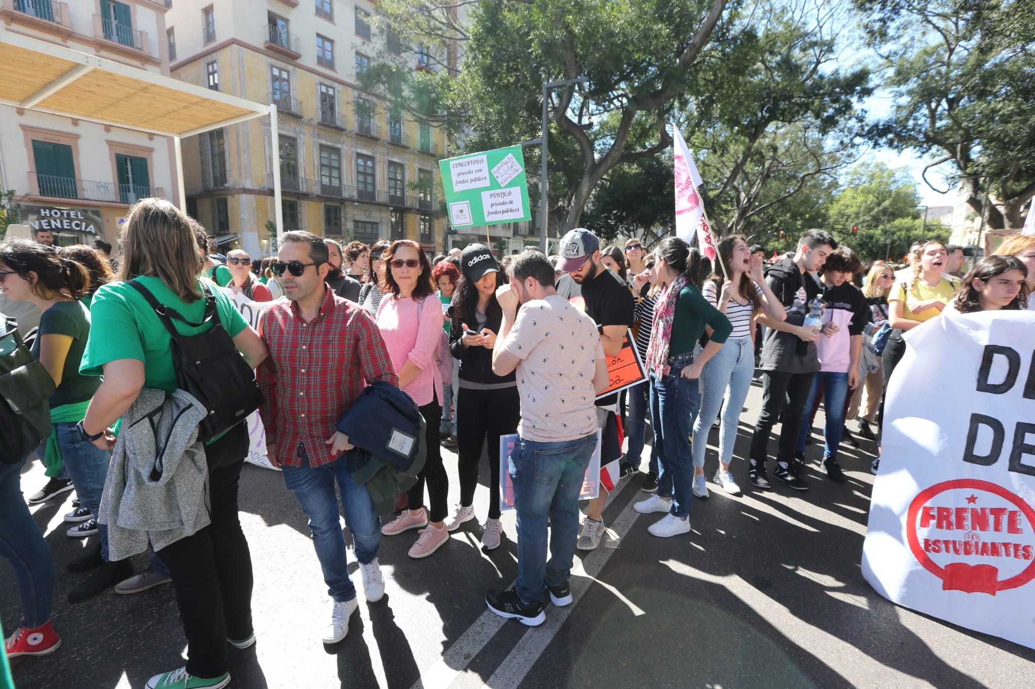 Manifestación en Málaga con motivo de la huelga educativa contra el decreto de escolarización de la Junta de Andalucía