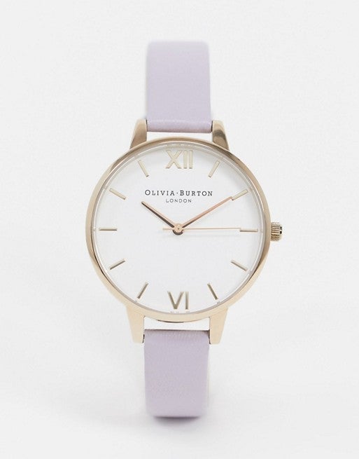 Reloj de cuero con esfera blanca en lila de Olivia Burton, de Asos (110 euros)