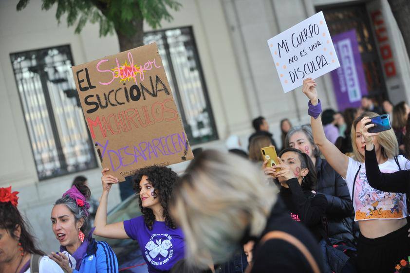 Fotos: La marcha del 8M en Málaga, en imágenes