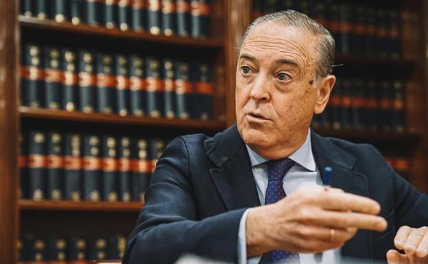 Manuel Atencia, en el despacho de GVA Gómez Villares&Atencia Abogados. 