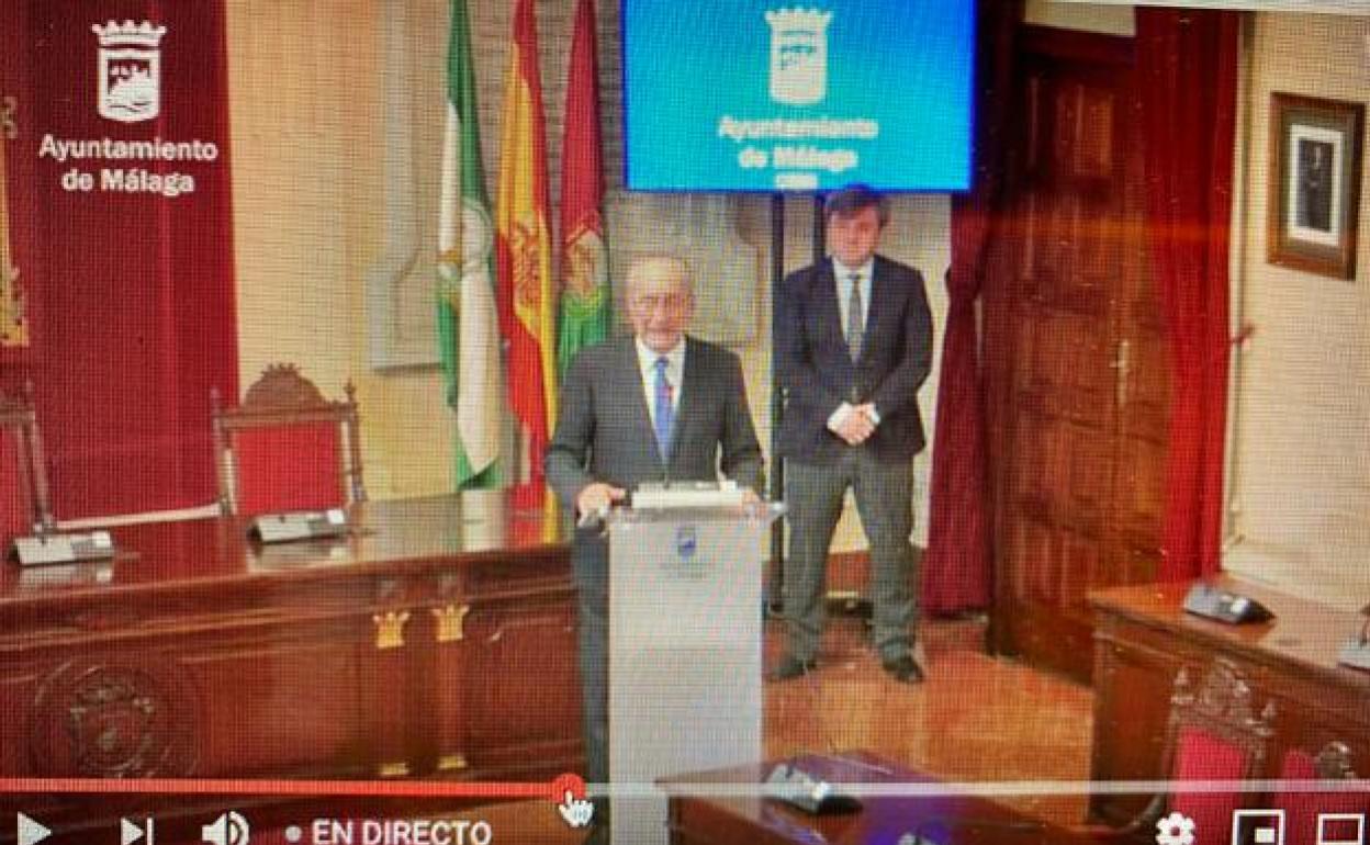 De la Torre, dando este mediodía la rueda de prensa en streaming.