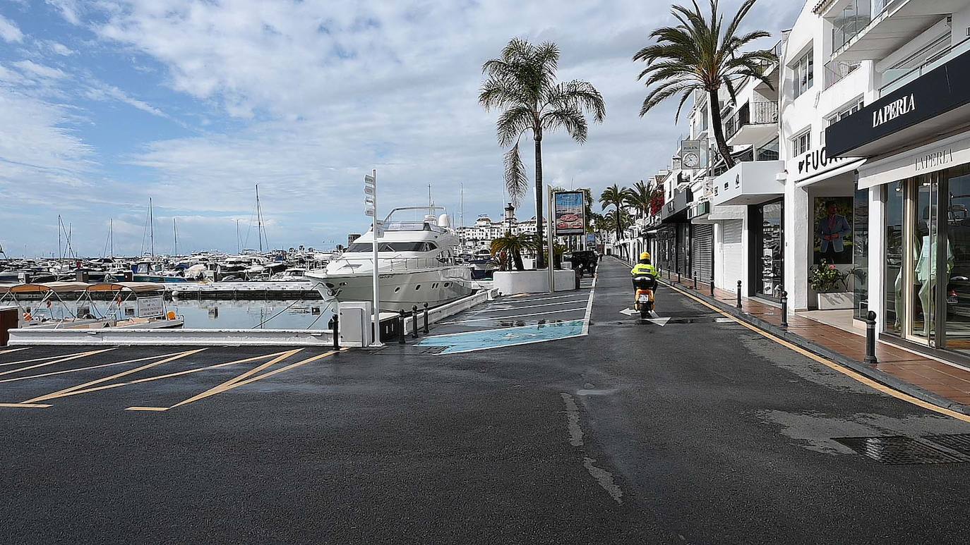 Así está estos días Puerto Banús, en Marbella