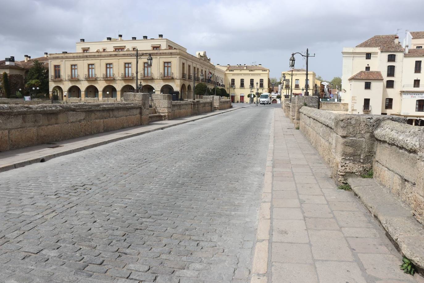 Así están las calles y locales de Ronda por la cuarentena