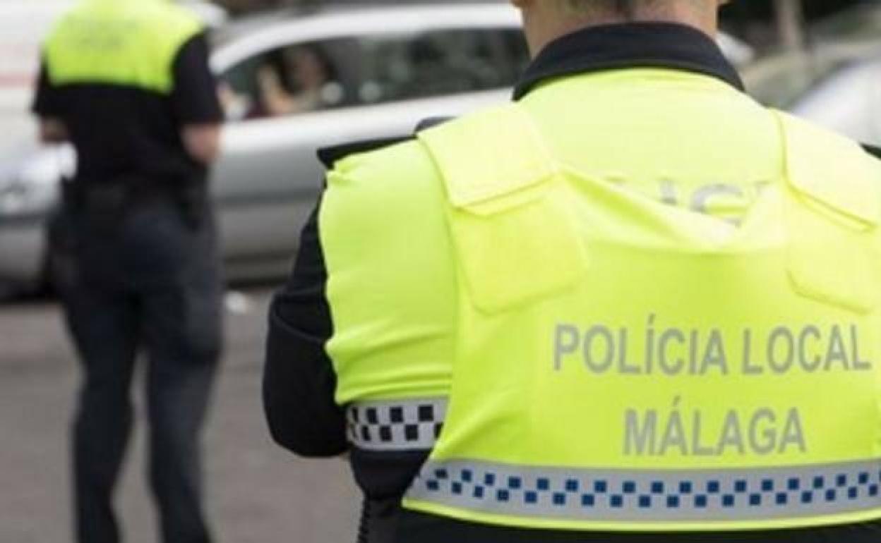 La Policía Local denuncia a cinco personas por celebrar una fiesta en una vivienda en Málaga