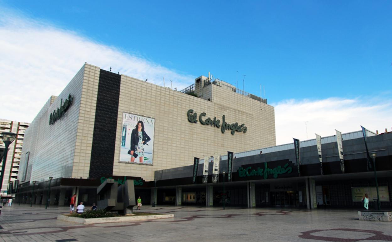 El Corte Inglés presenta un ERTE y garantiza el salario a sus empleados