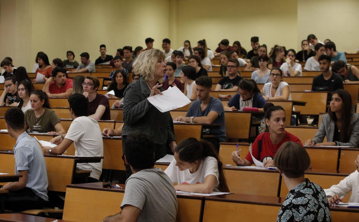 Examen de selectividad de junio del año pasado. 