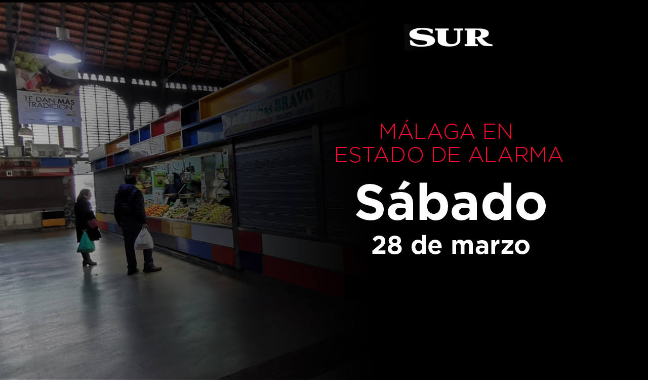 Malagueños haciendo la compra con sus mascarillas.