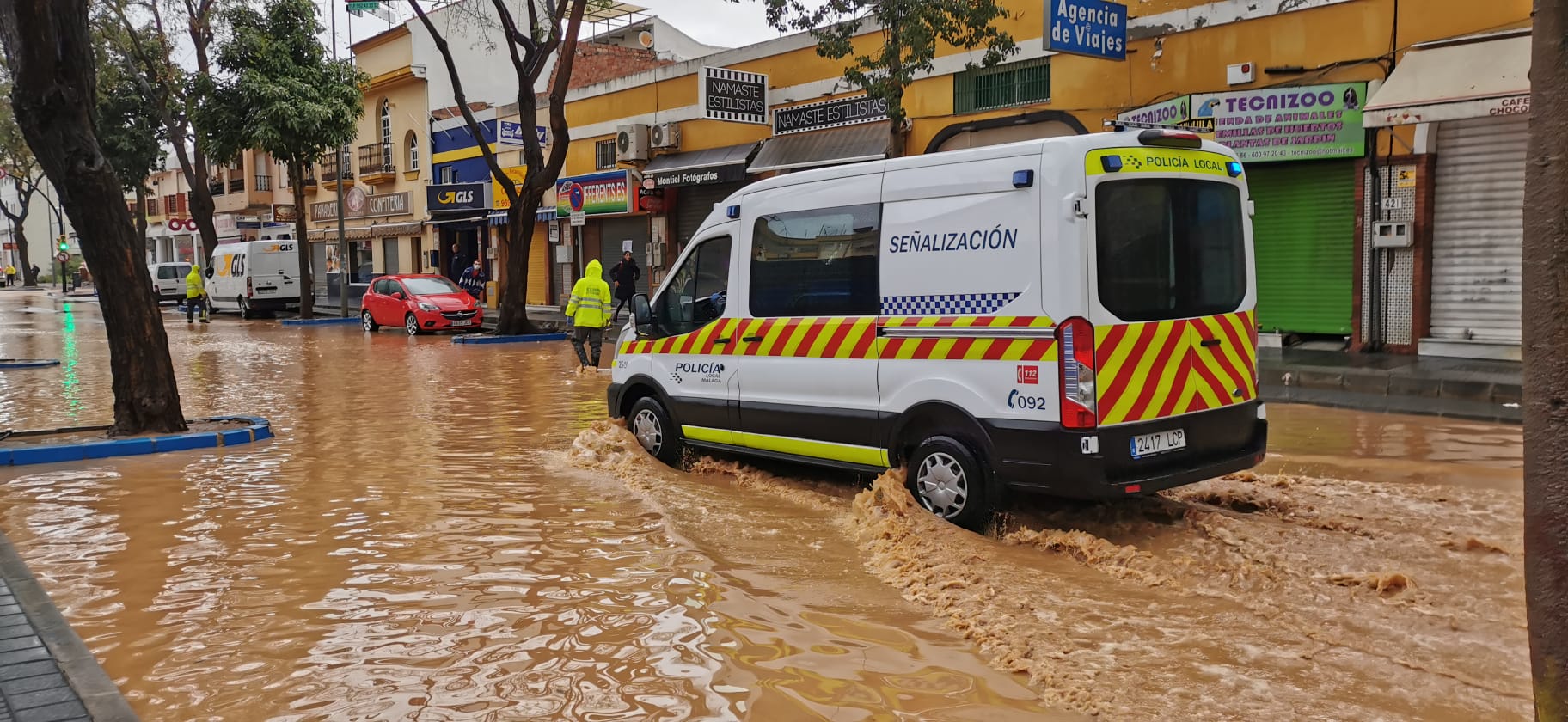 Bomberos y Protección Civil intervienen por pequeñas inundaciones en Campanillas