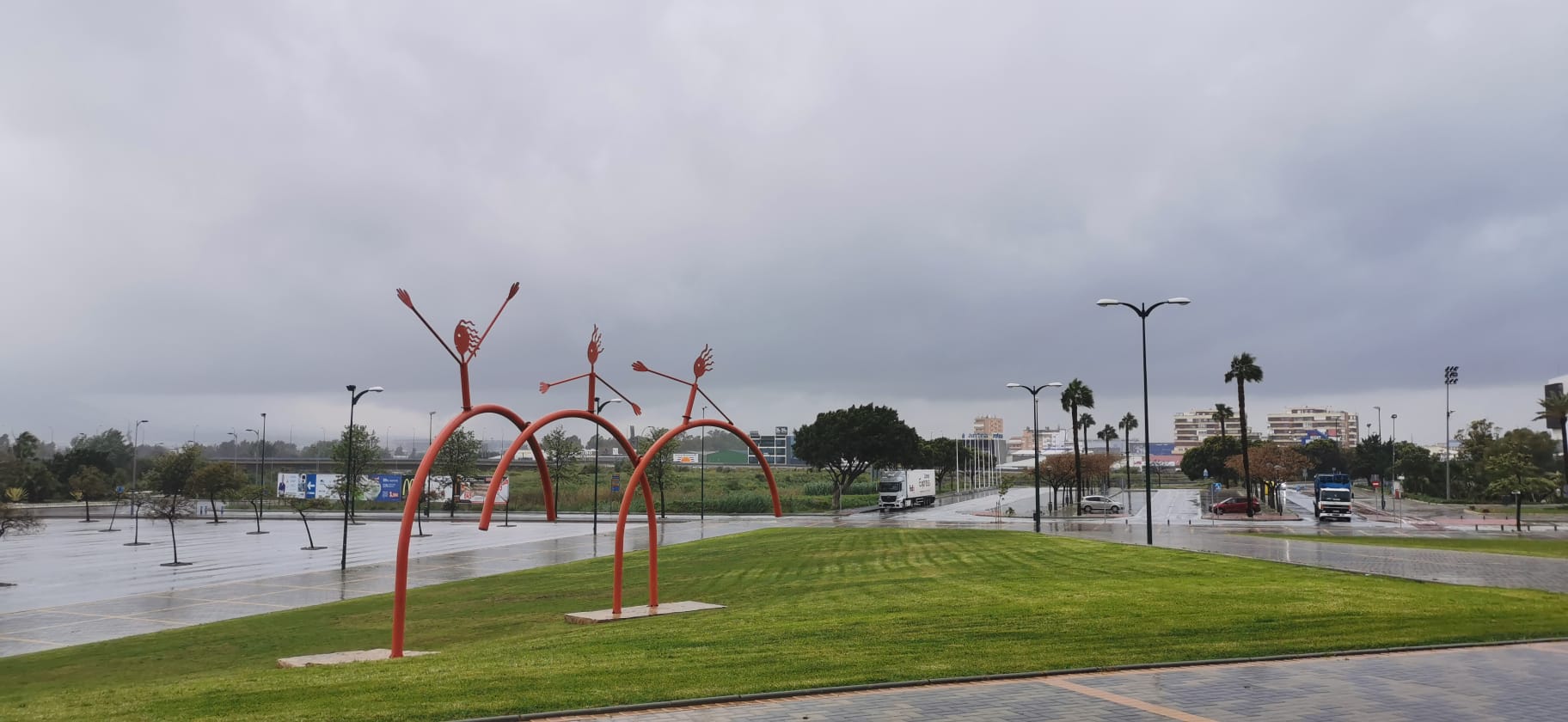 El temporal en Málaga, en imágenes. Entorno del Esatdio de Atletismo de la capital.