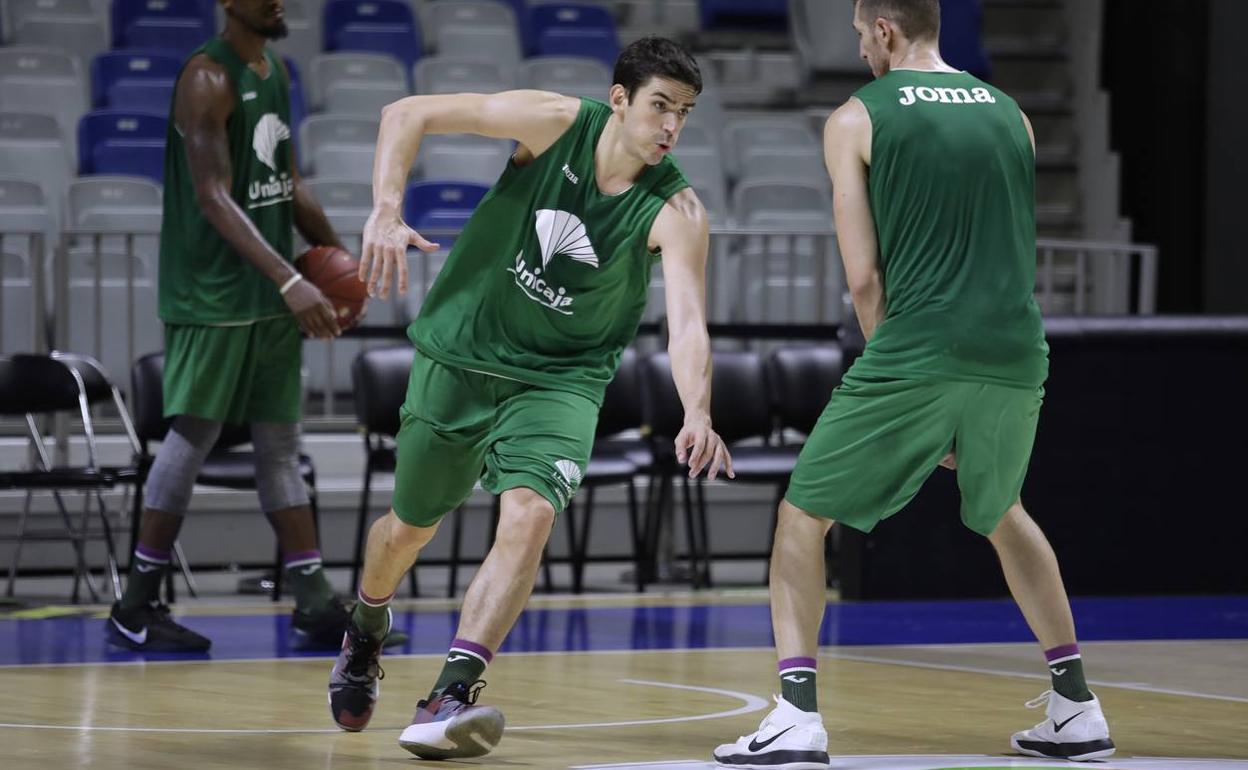 Carlos Suárez, durante un entrenamiento en el Palacio de los Deportes. 