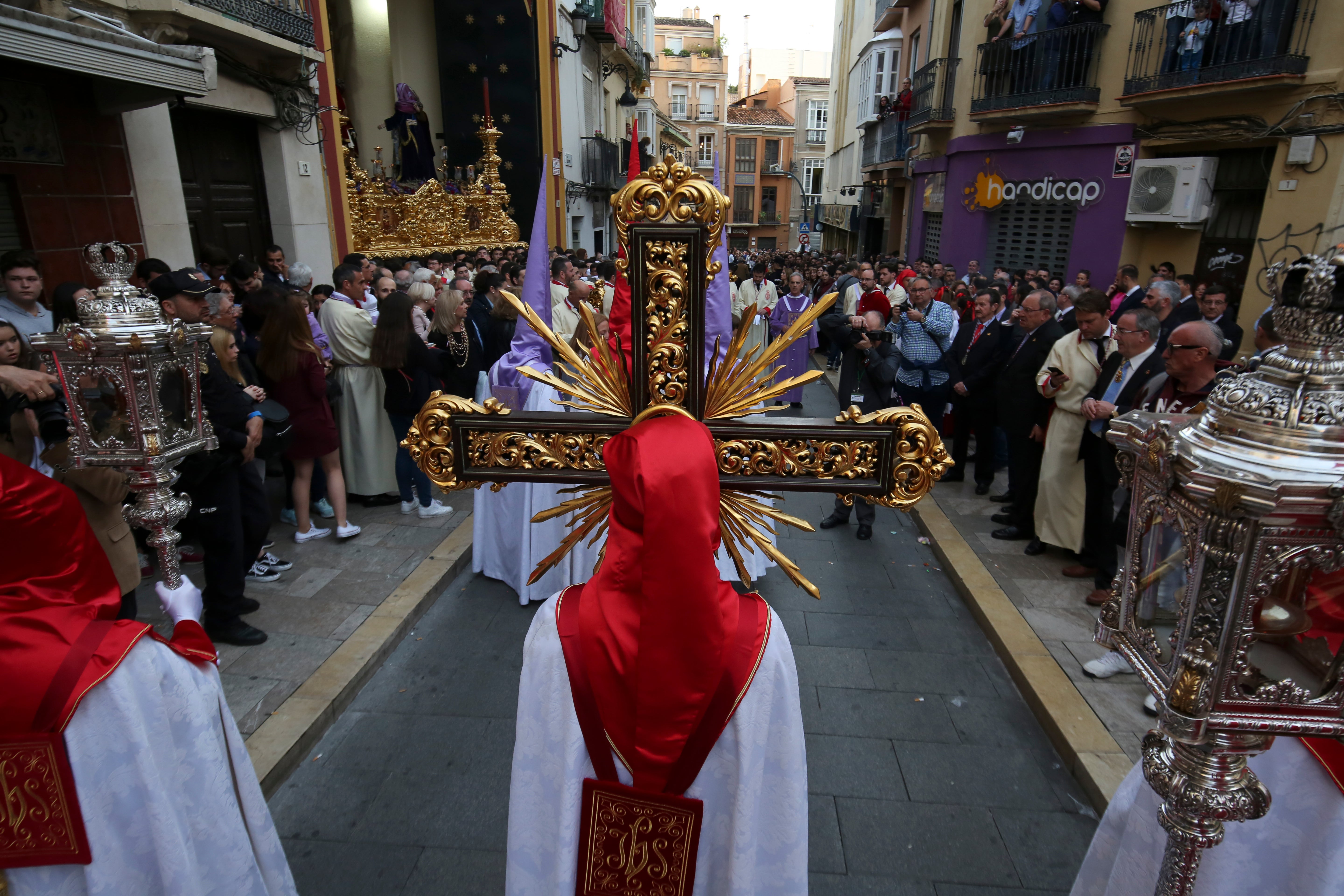 El Cristo de la Sangre y María Santísima de Consolación y Lágrimas por las calles de Málaga