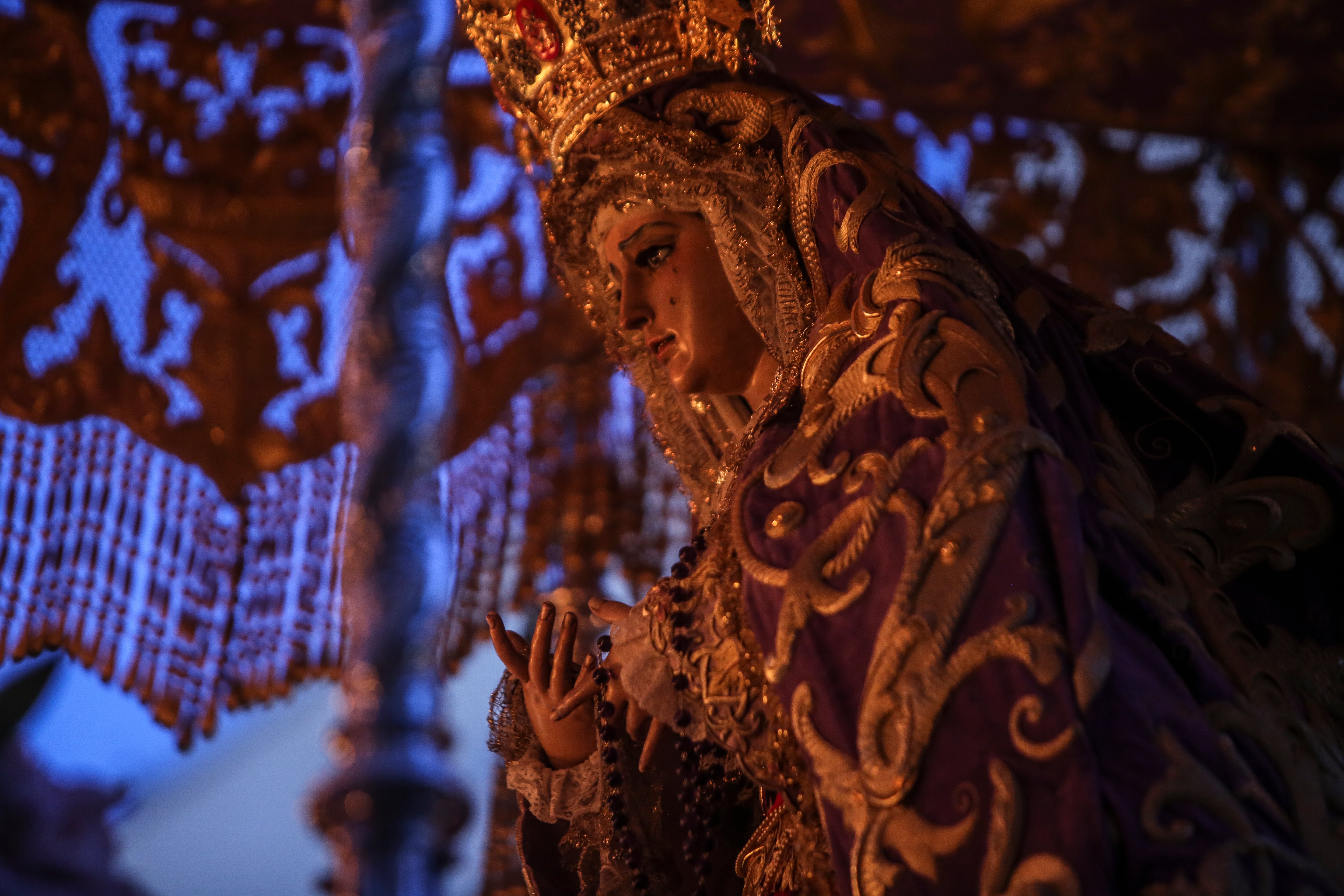 El Cristo de la Sangre y María Santísima de Consolación y Lágrimas por las calles de Málaga