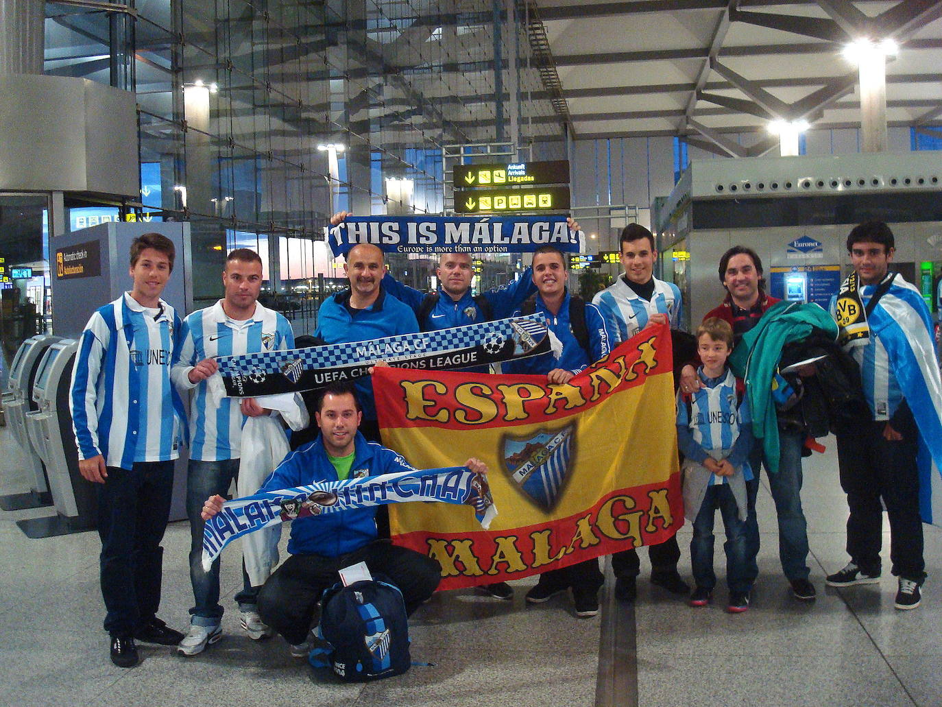 La injusta eliminación del Málaga en la Champions en el campo del Dortmund cumple hoy siete años con las mismas dudas que el primer día. Revive aquel momento foto a foto.