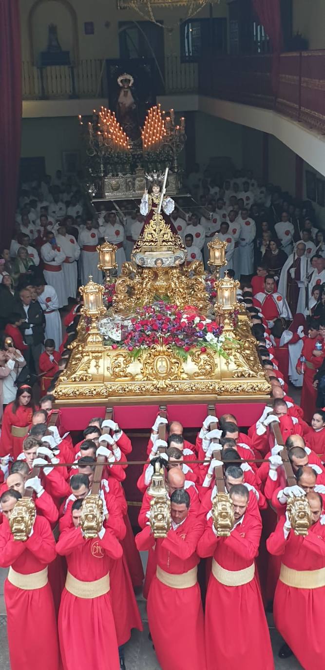 MIÉRCOLES SANTO. Campillos. Este año iba a ser el de los estrenos para el Dulce Nombre de Jesús y María Santísima del Socorro de Campillos, con la unificación de las túnicas de portadores en ambos tronos y la realización por primera vez de las medallas de la cofradía.