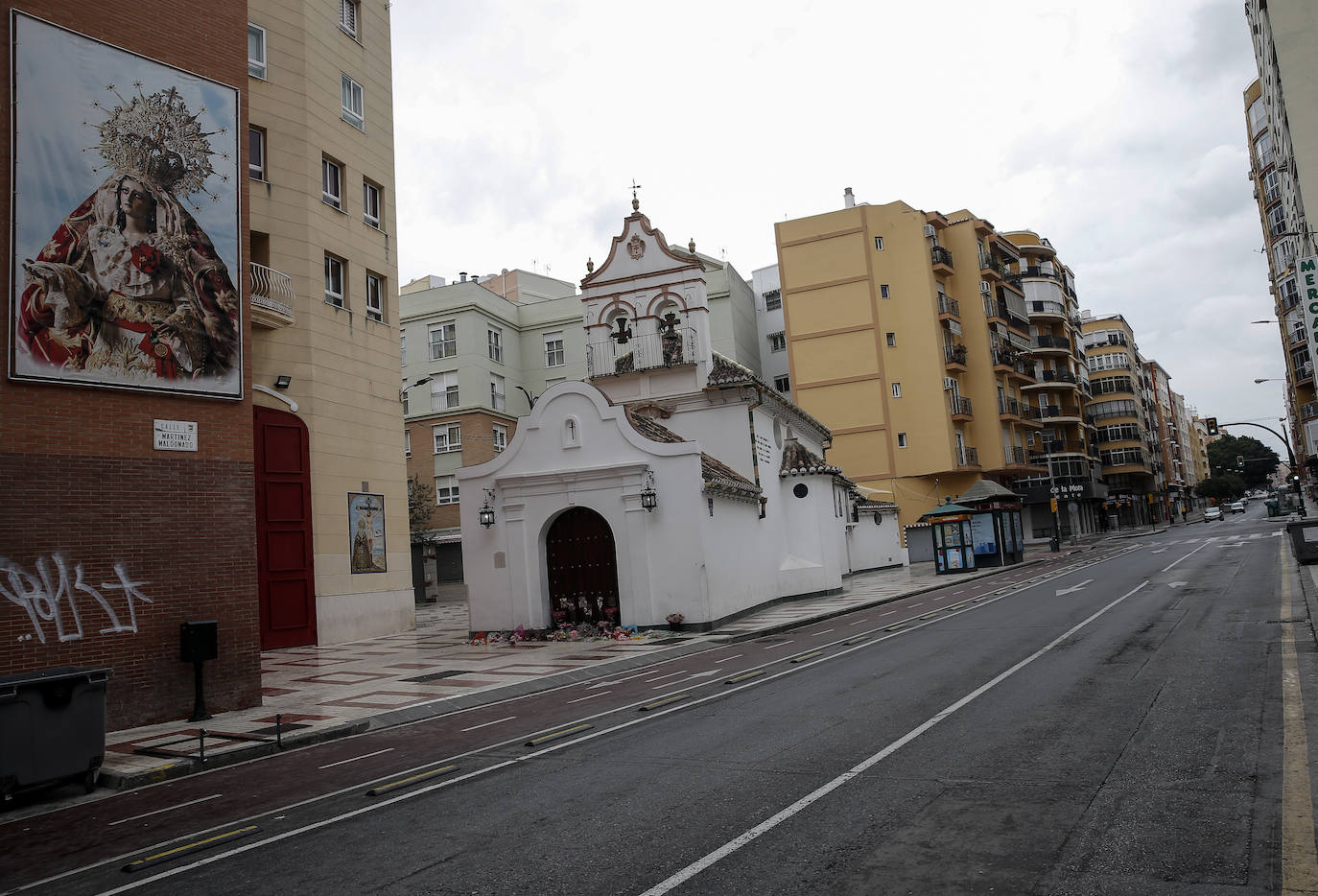 Alrededores de la casa-hermandad de Zamarrilla en este Jueves Santo.