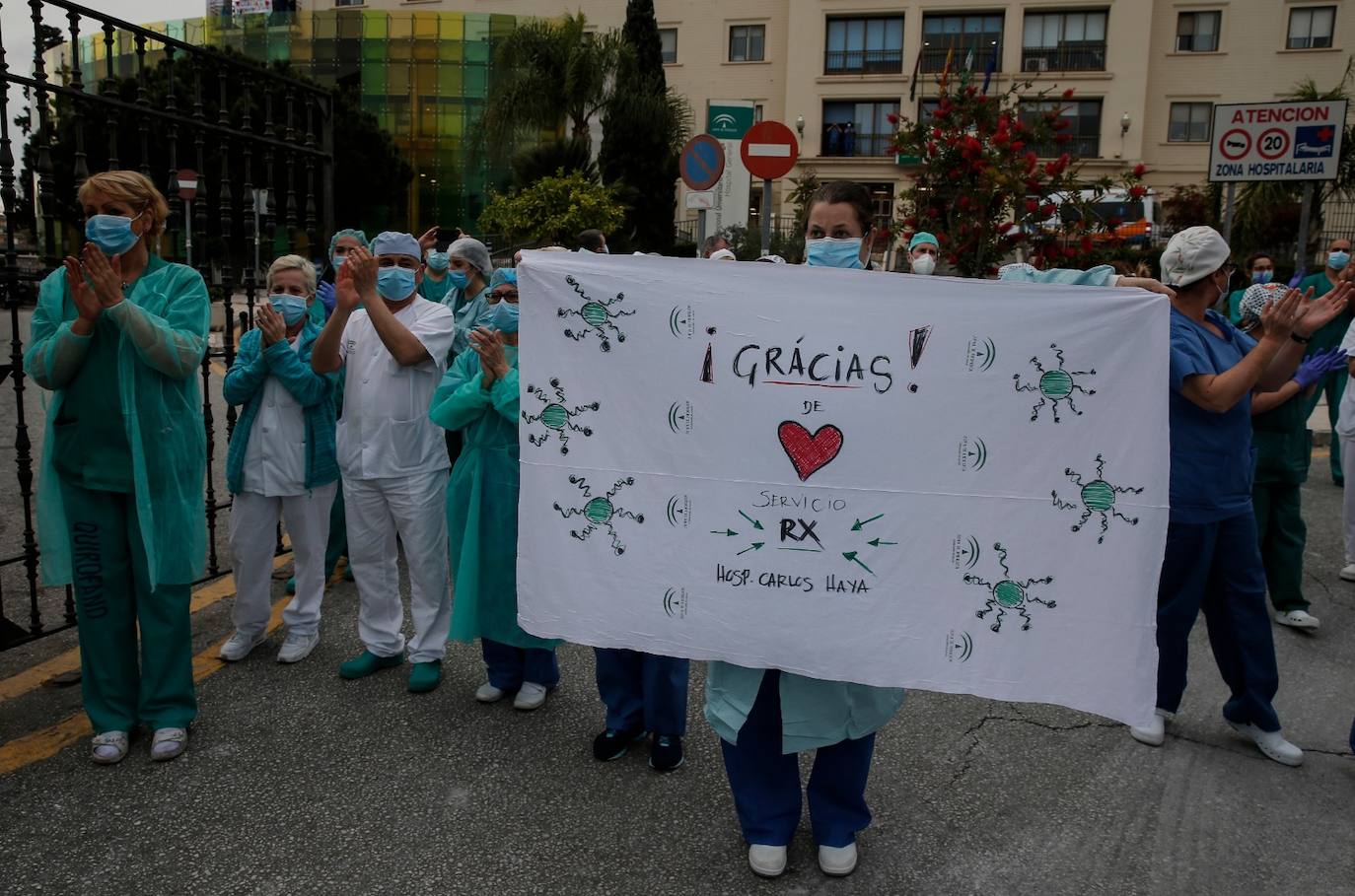 Sanitarios en el Hospital Regional