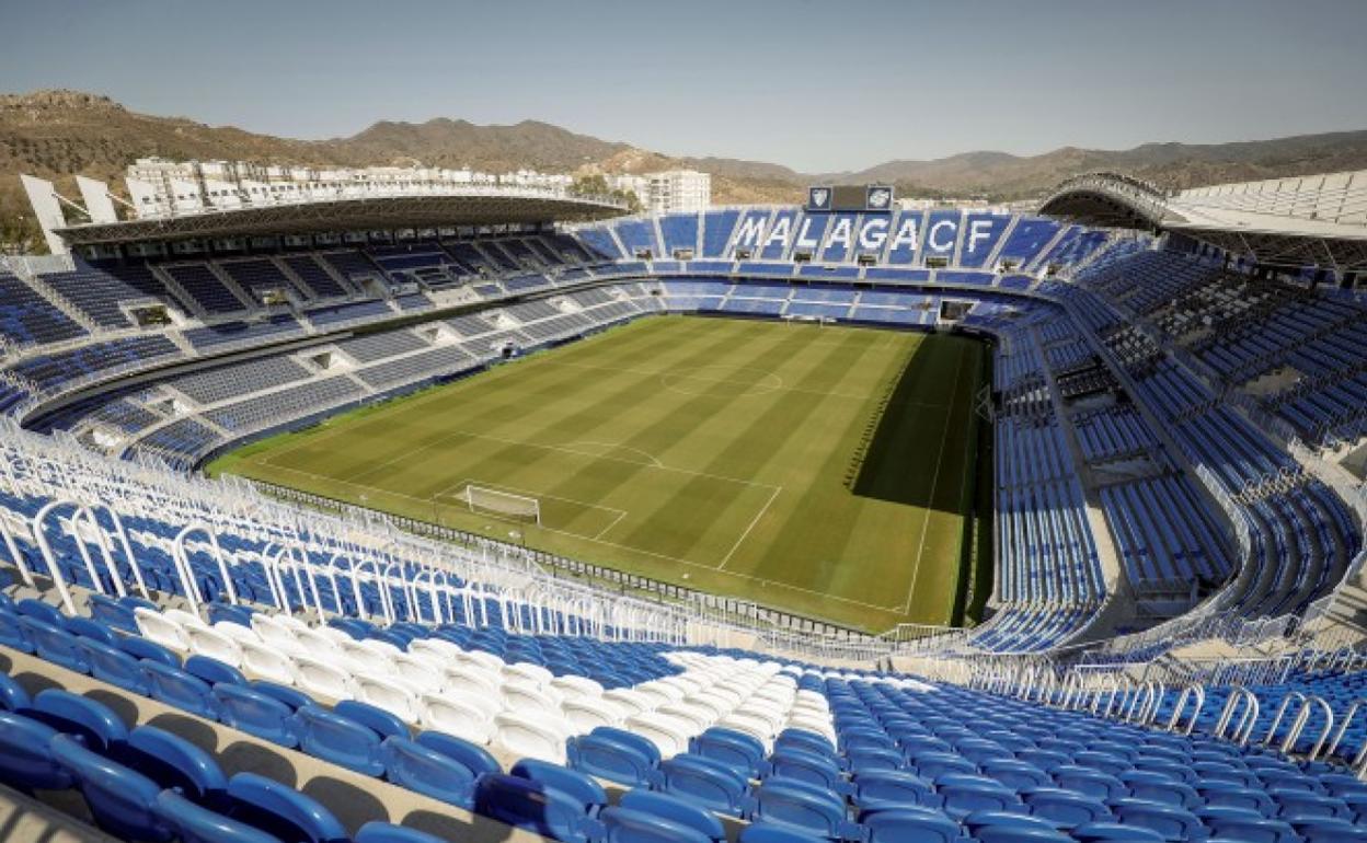 Panorámica de La Rosaleda, donde el Málaga prevé volver a la competición. 