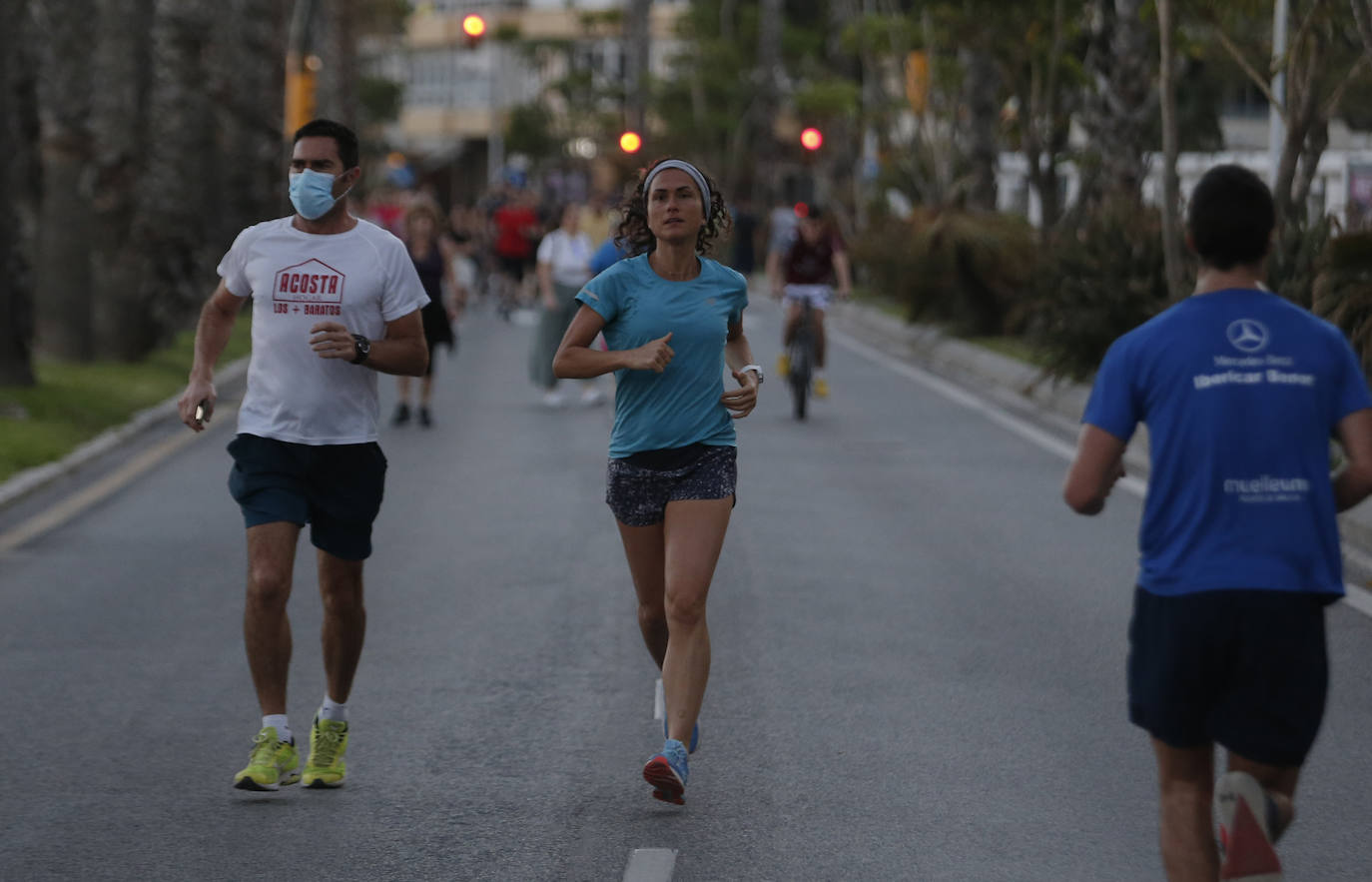 El inicio del desconfinamiento deja imágenes que no se veían en las calles desde hacía al menos 48 días
