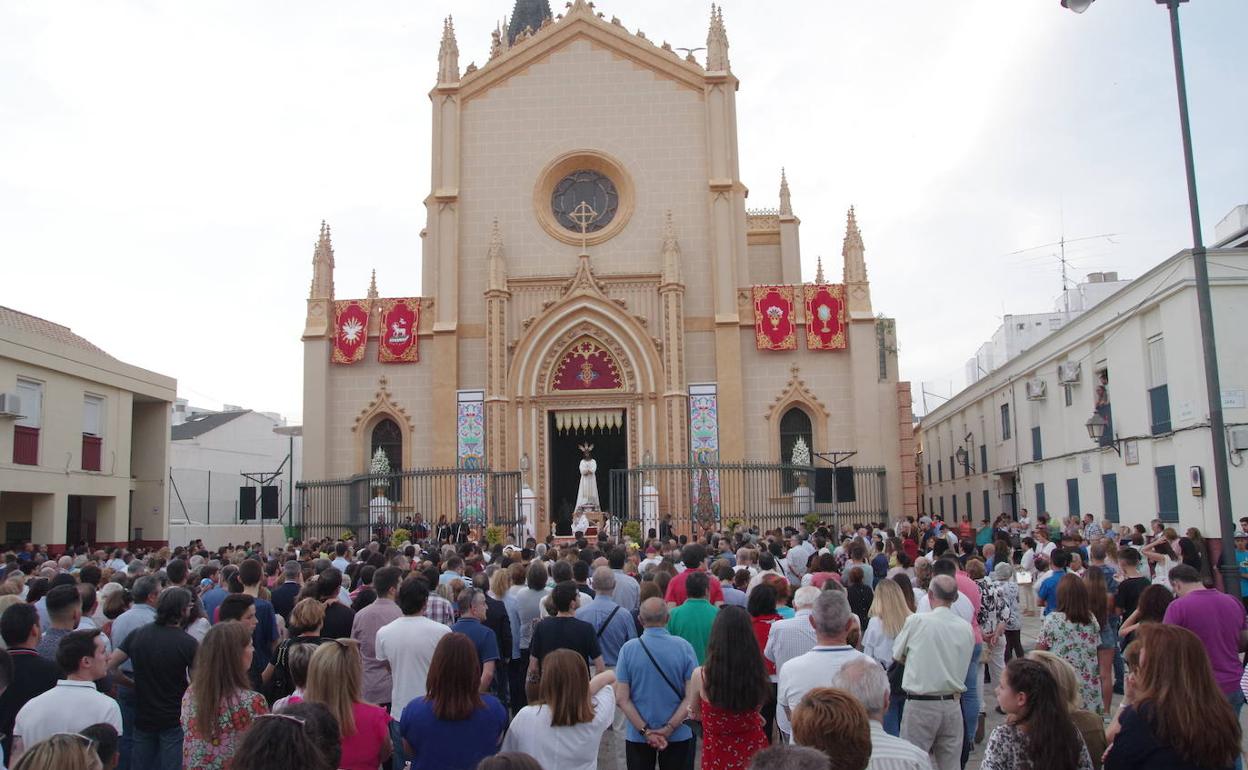 Misa de despedida de la imagen de Jesús Cautivo antes de su restauración en 2017. 