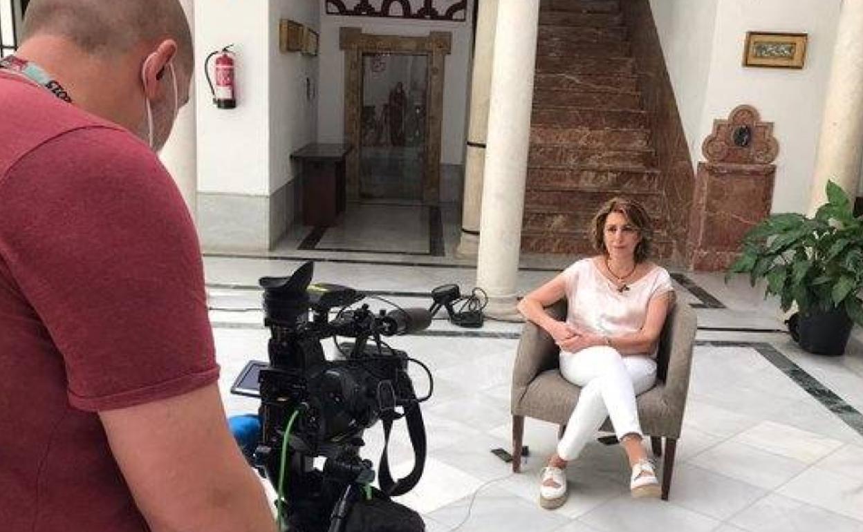 Susana Díaz, en una entrevista para televisión 