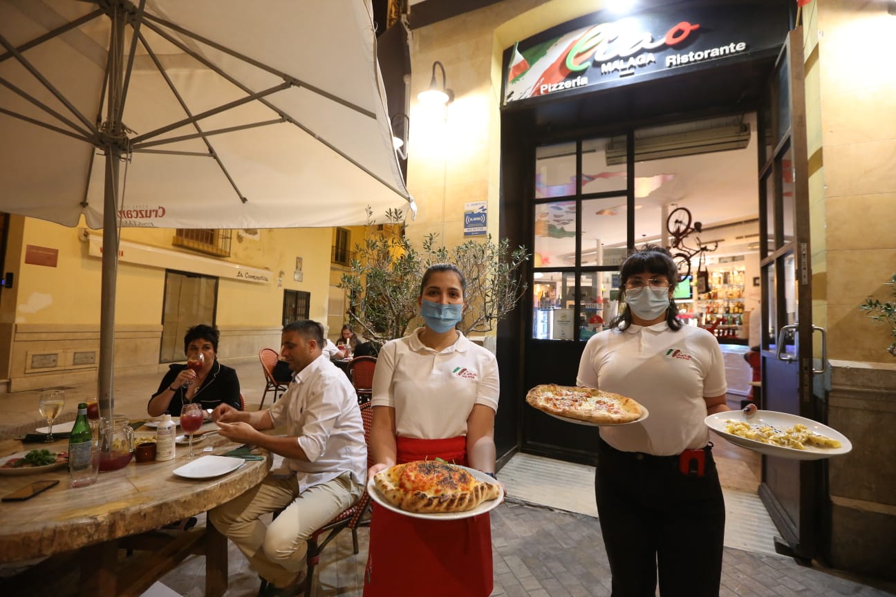 La vuelta a los bares y terrazas revela una nueva forma de vivir la noche en Málaga