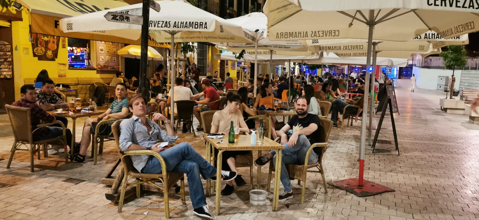La vuelta a los bares y terrazas revela una nueva forma de vivir la noche en Málaga