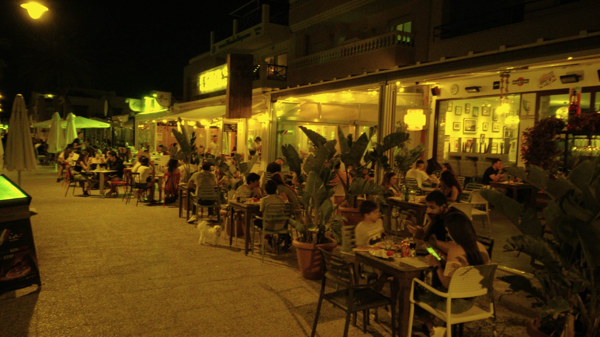 La vuelta a los bares y terrazas revela una nueva forma de vivir la noche en Málaga