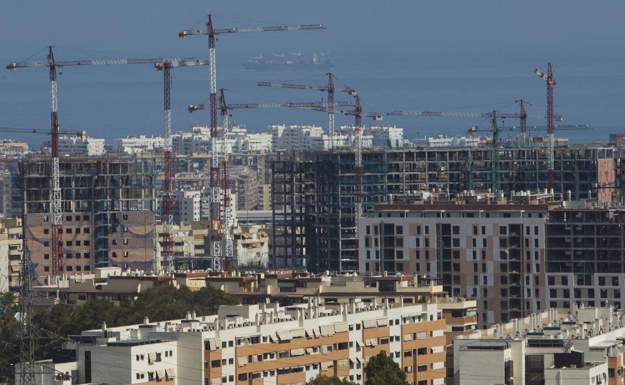 Los promotores se olvidan de la vivienda asequible y el precio de la obra nueva en Málaga sube un 18% en un año