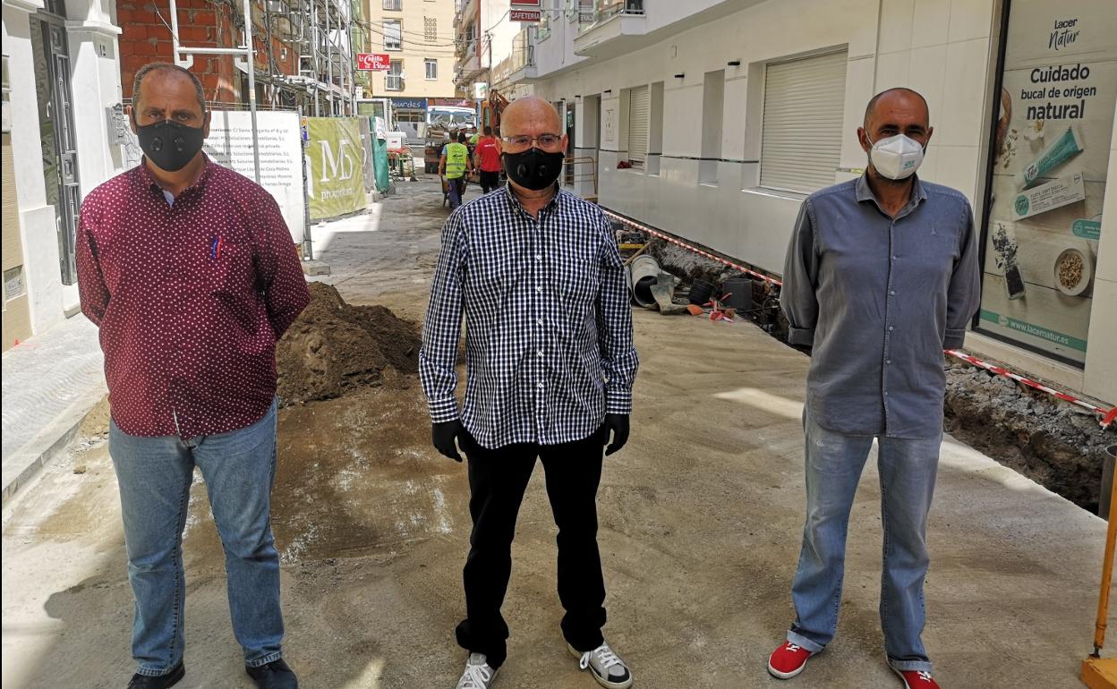 El Ayuntamiento de Vélez inicia la remodelación de la calle Santa Margarita de Torre del Mar