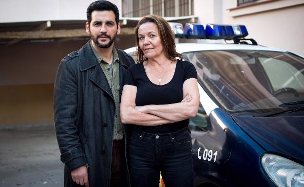 Fran Perea y Riitta Havukainen interpretan a dos policías en 'Kosta'.