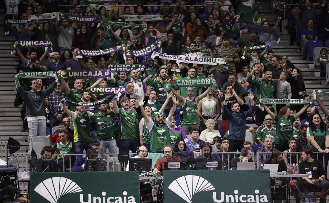 Aficionados del Unicaja durante un partido de esta temporada en el Palacio de los Deportes. 