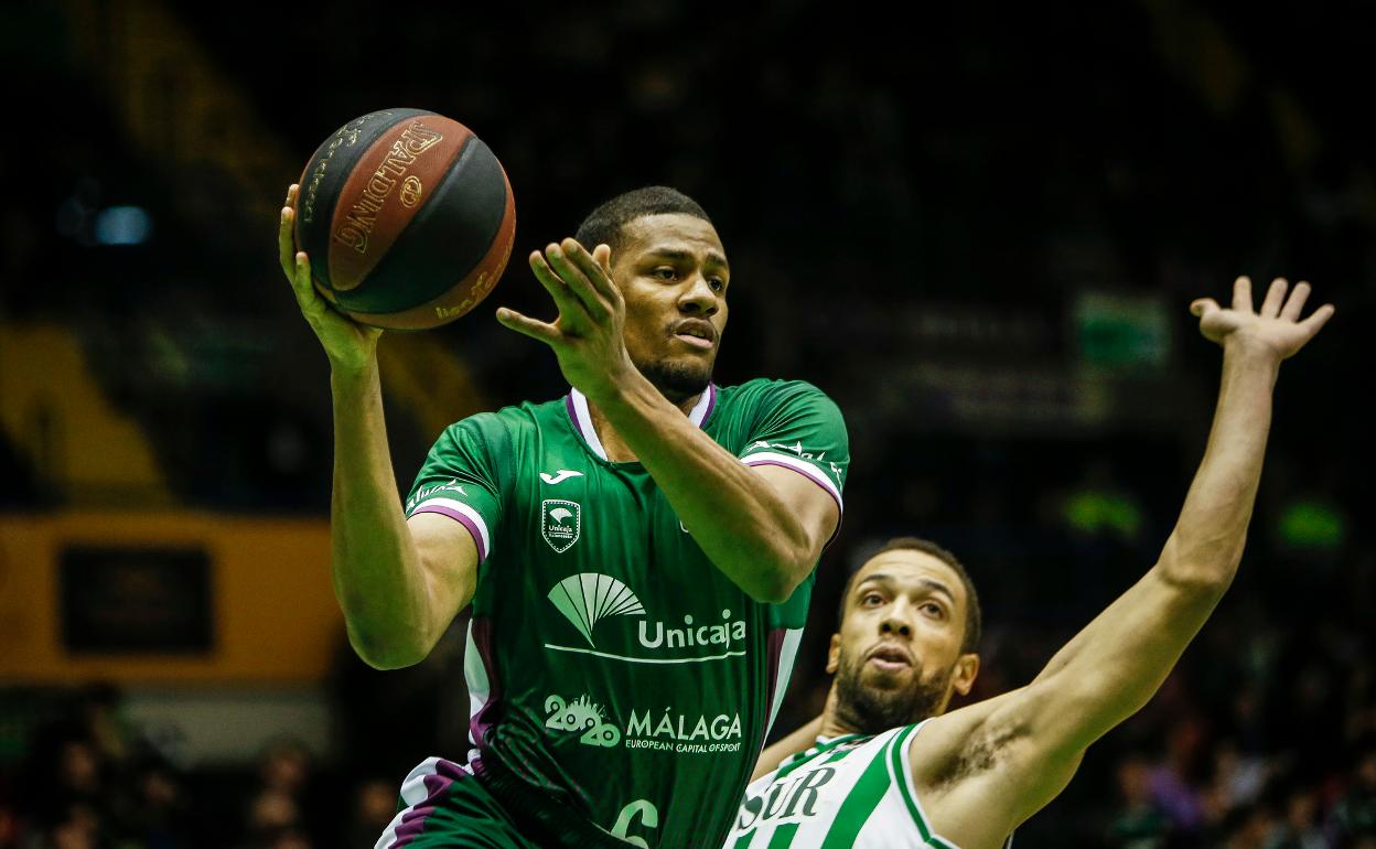 Toupane, en un partido contra el Betis esta temporada. 