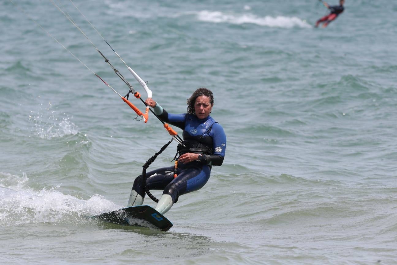 Los aficionados a los deportes de viento también han aprovechado este sábado. 