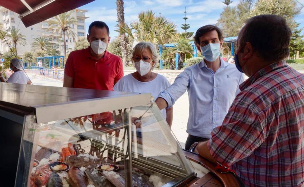 Montesinos se ha reunido en Málaga con empresarios de playas. 