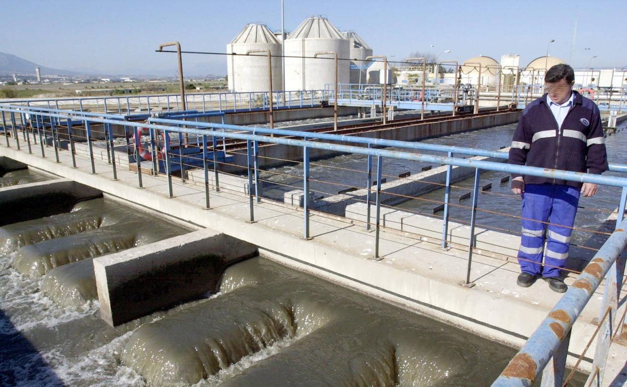 Salud hará un seguimiento de análisis de aguas residuales para detectar brotes de Covid