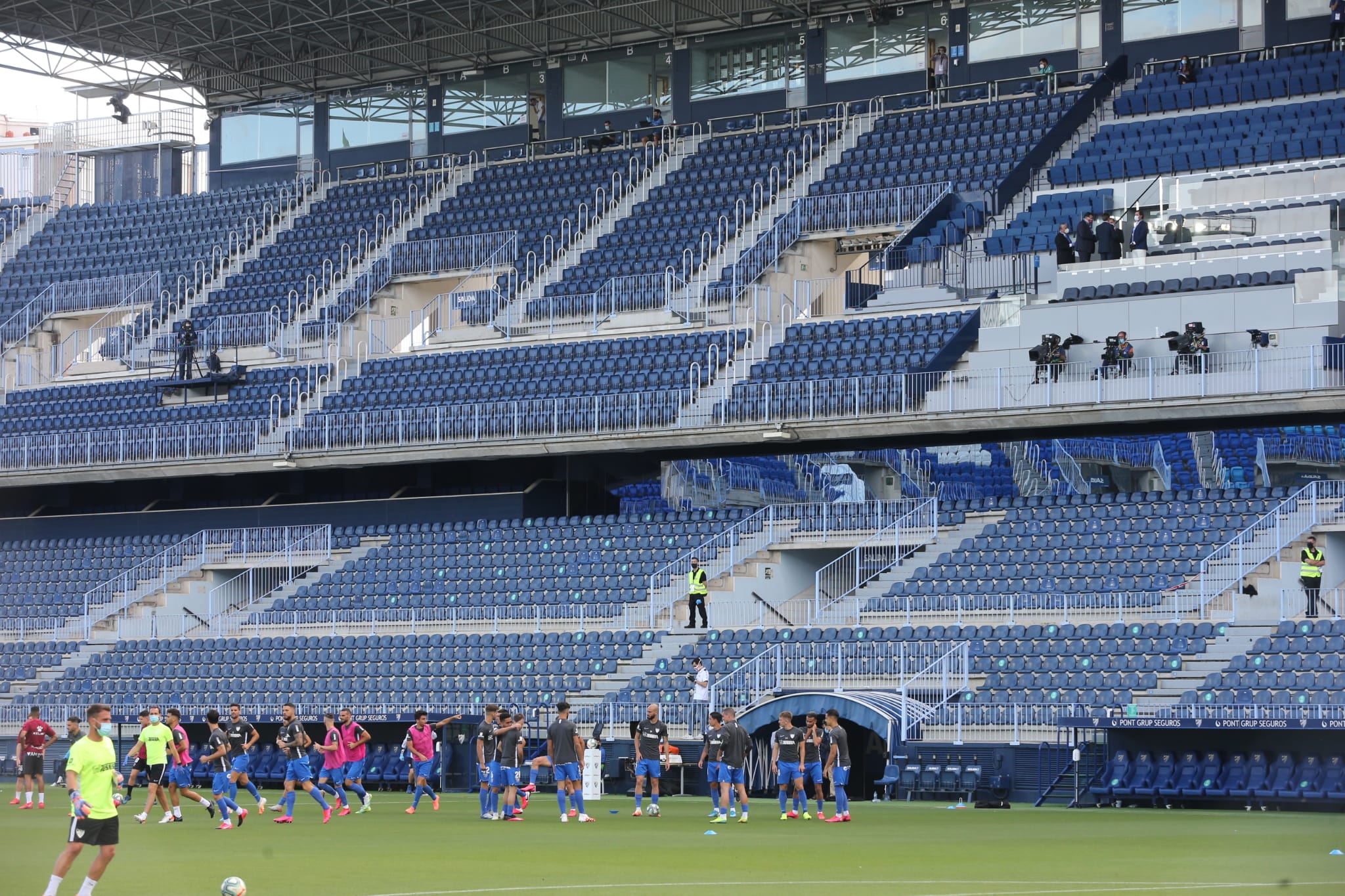 La vuelta del fútbol a La Rosaleda tras el parón de LaLiga por la pandemia