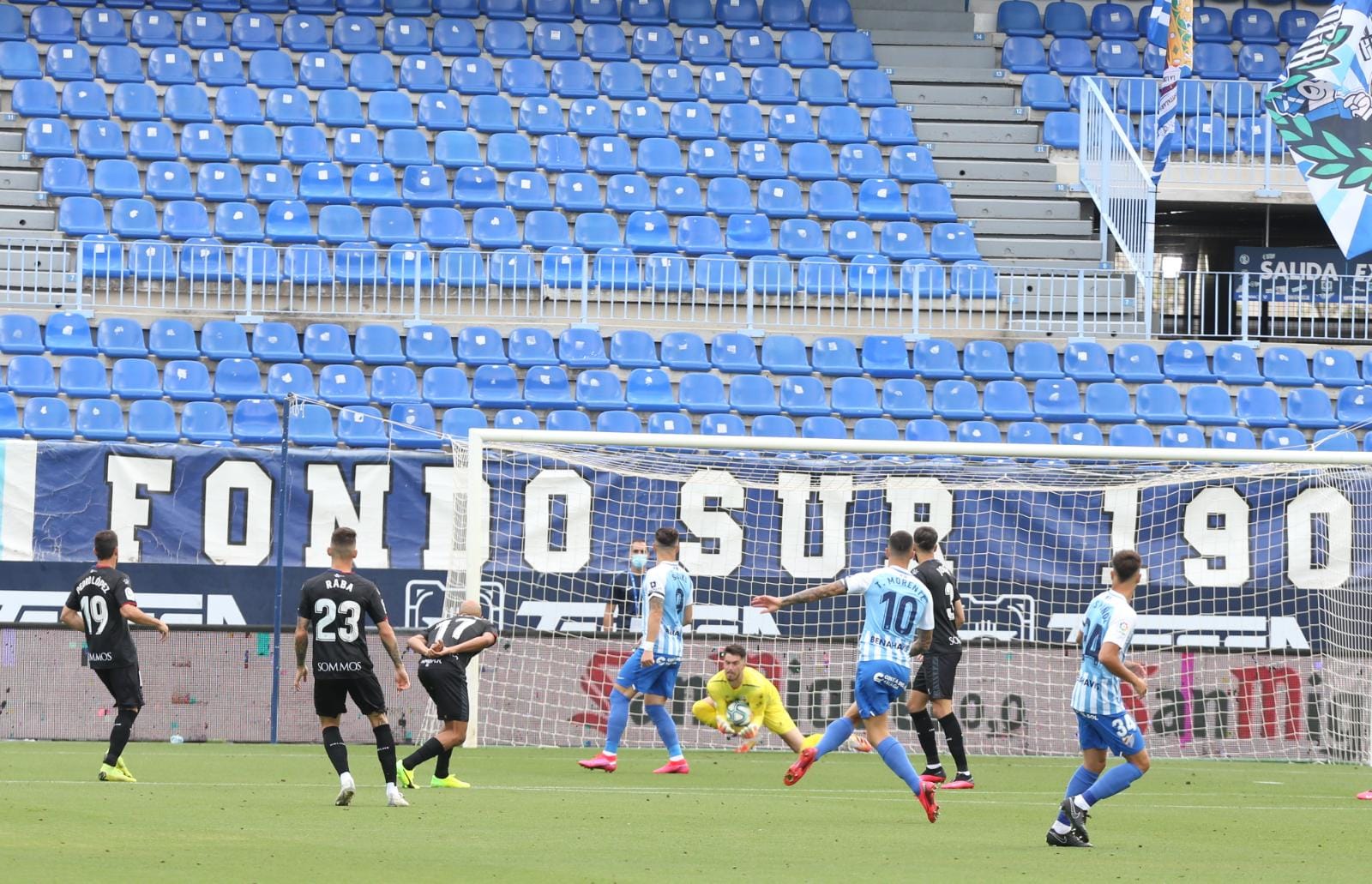 La vuelta del fútbol a La Rosaleda tras el parón de LaLiga por la pandemia