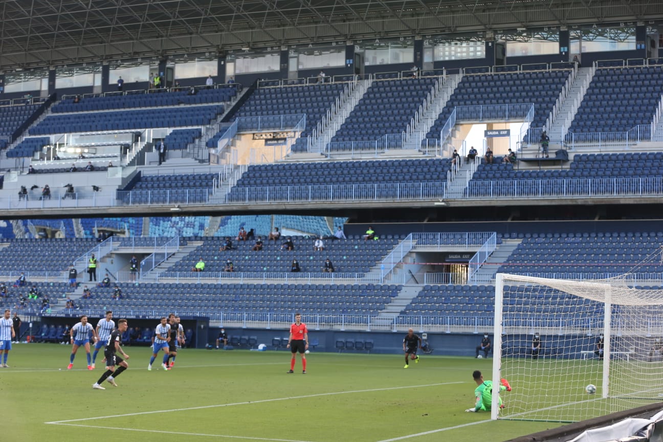 La vuelta del fútbol a La Rosaleda tras el parón de LaLiga por la pandemia