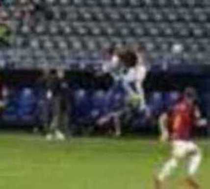 Todos los momentos del partido en imágenes desde La Rosaleda, que por segunda vez abre sus puertas para el fútbol pero sin aficionados en las gradas. 